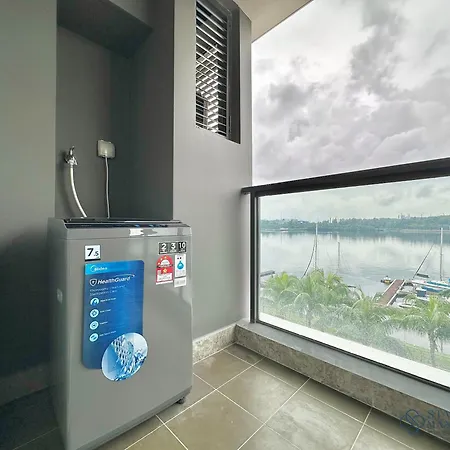 R&F Princess Cove Phase 2 Seine Region Near Ciq By Stayrene Johor Bahru Room photo